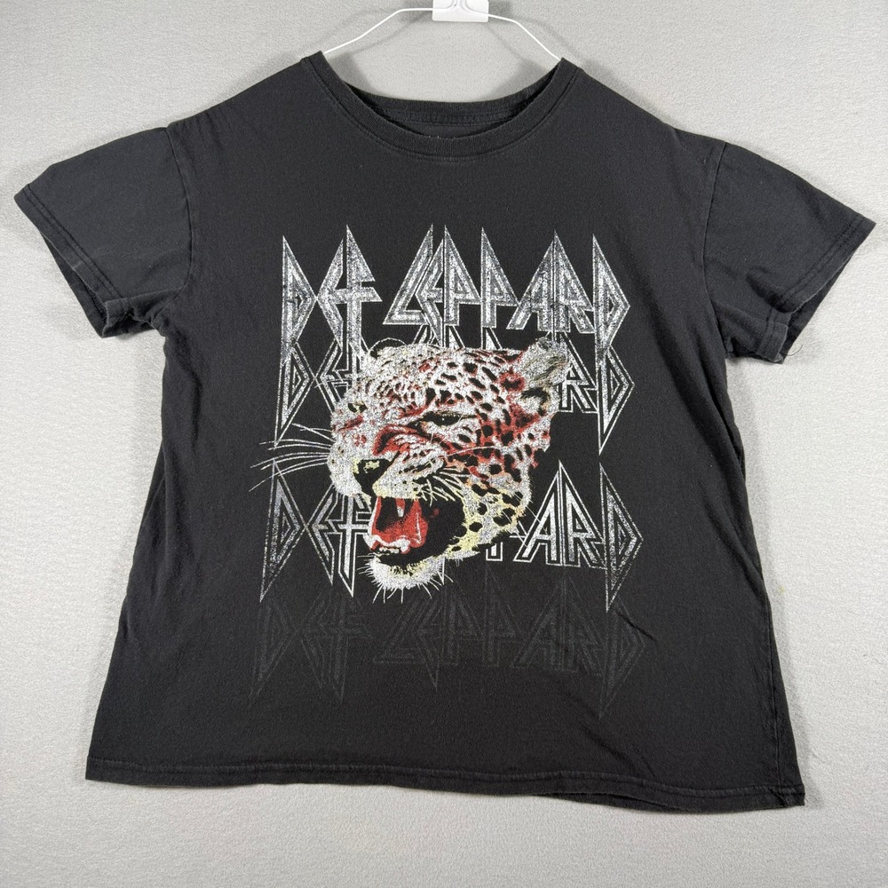 Def Leppard Graphic T-Shirt Black Cotton Leopard Rock Band Tee Large